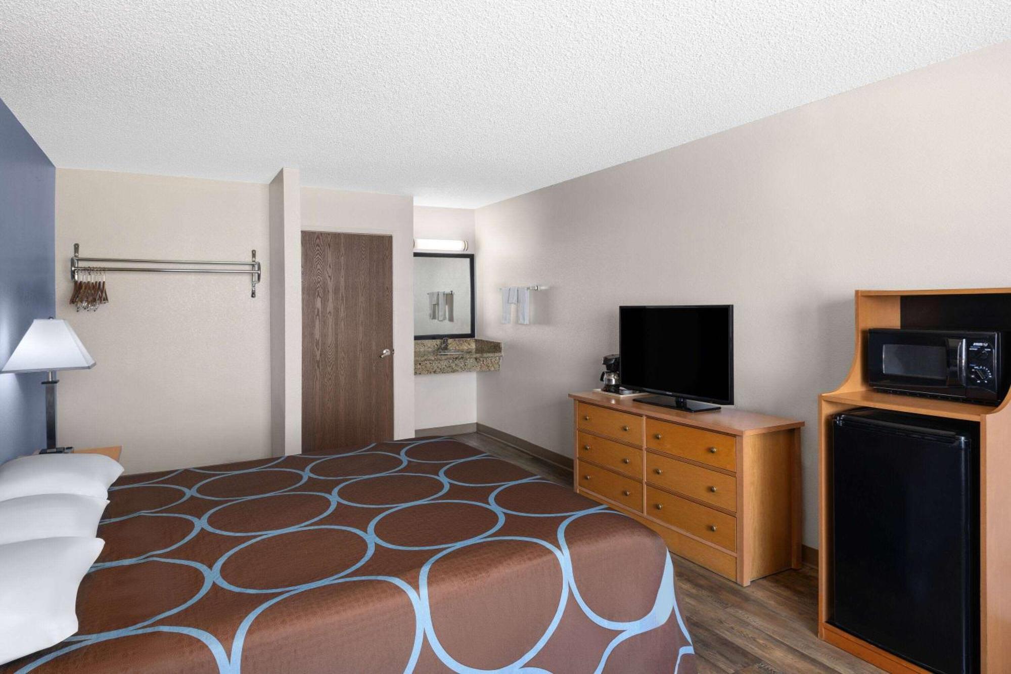 Super 8 By Wyndham Susanville