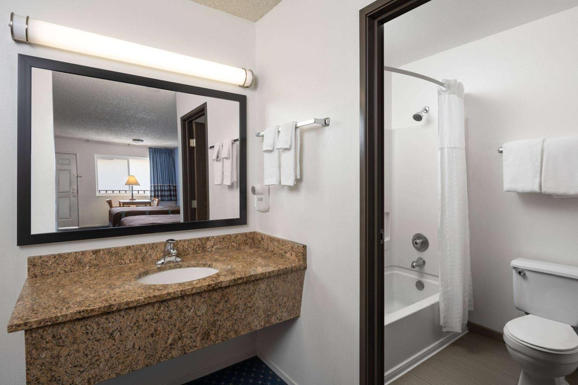 Super 8 By Wyndham Motel Susanville