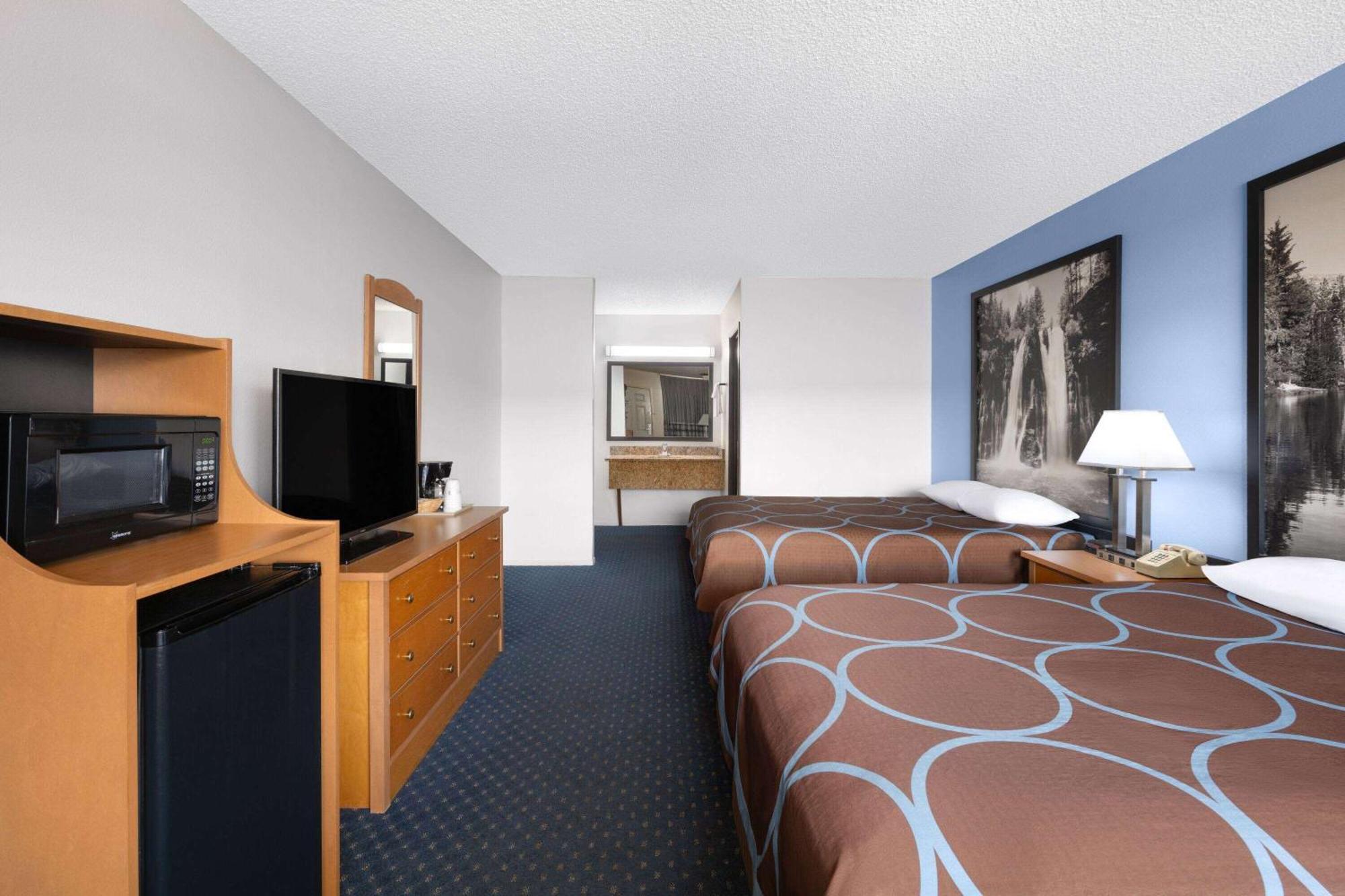 Super 8 By Wyndham 2*