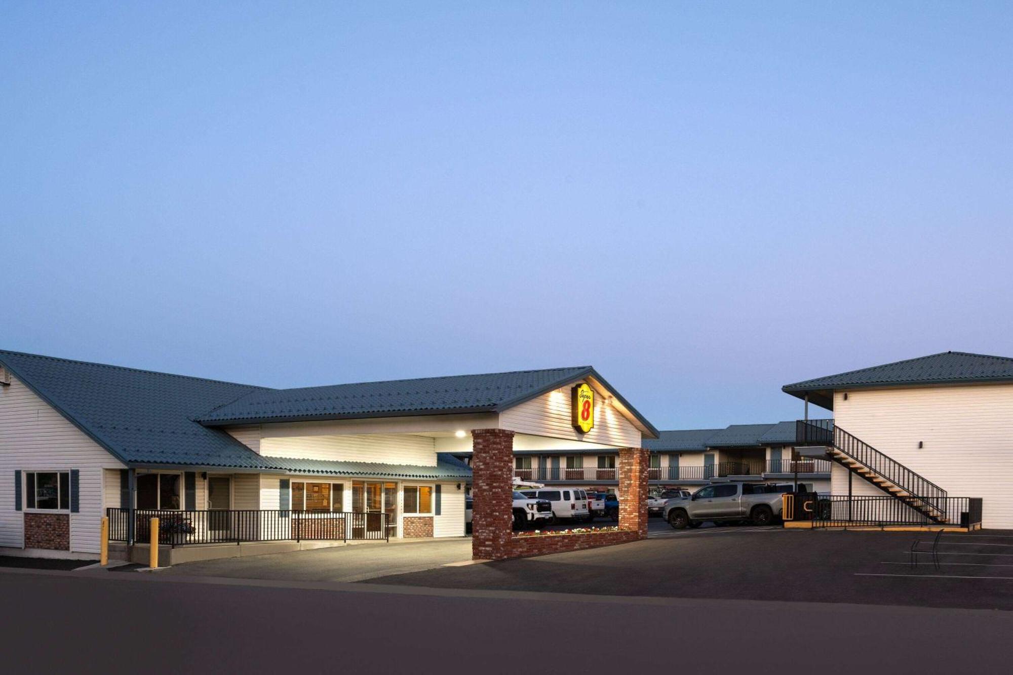 Motel Super 8 By Wyndham 2*