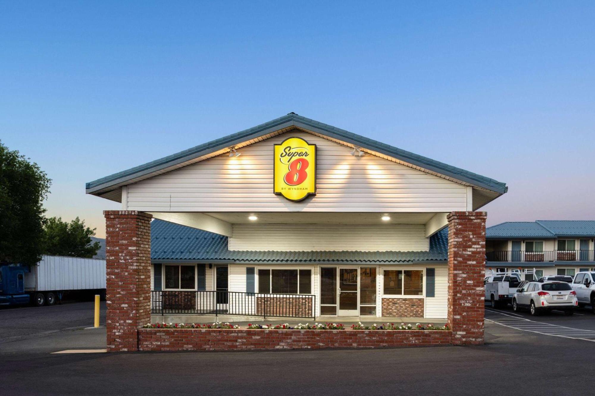 Super 8 By Wyndham Motel Susanville