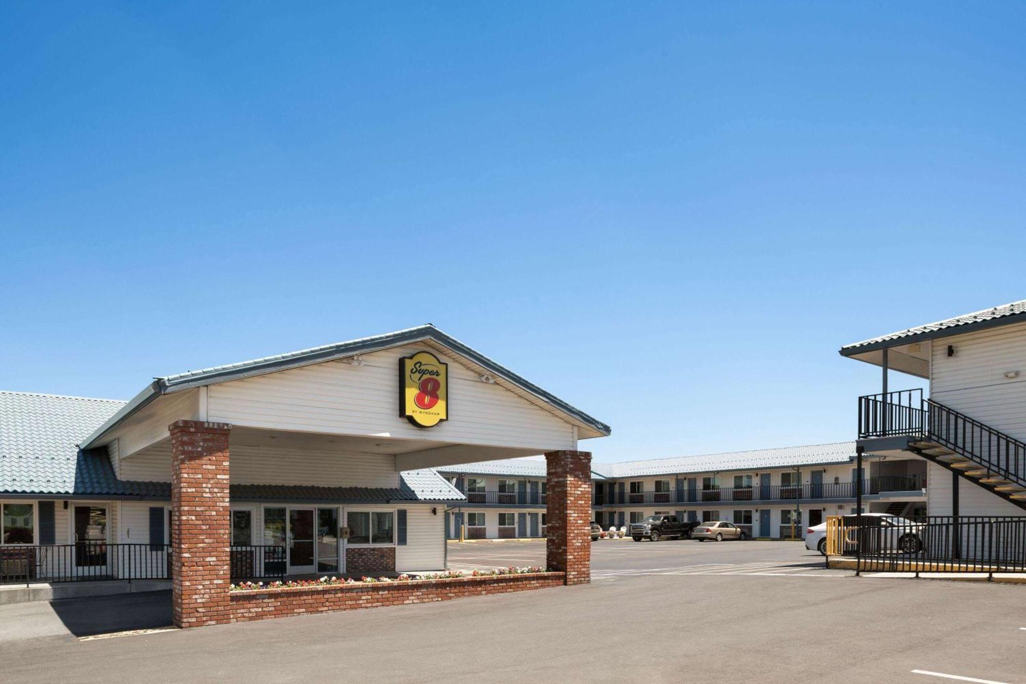 Motel Super 8 By Wyndham