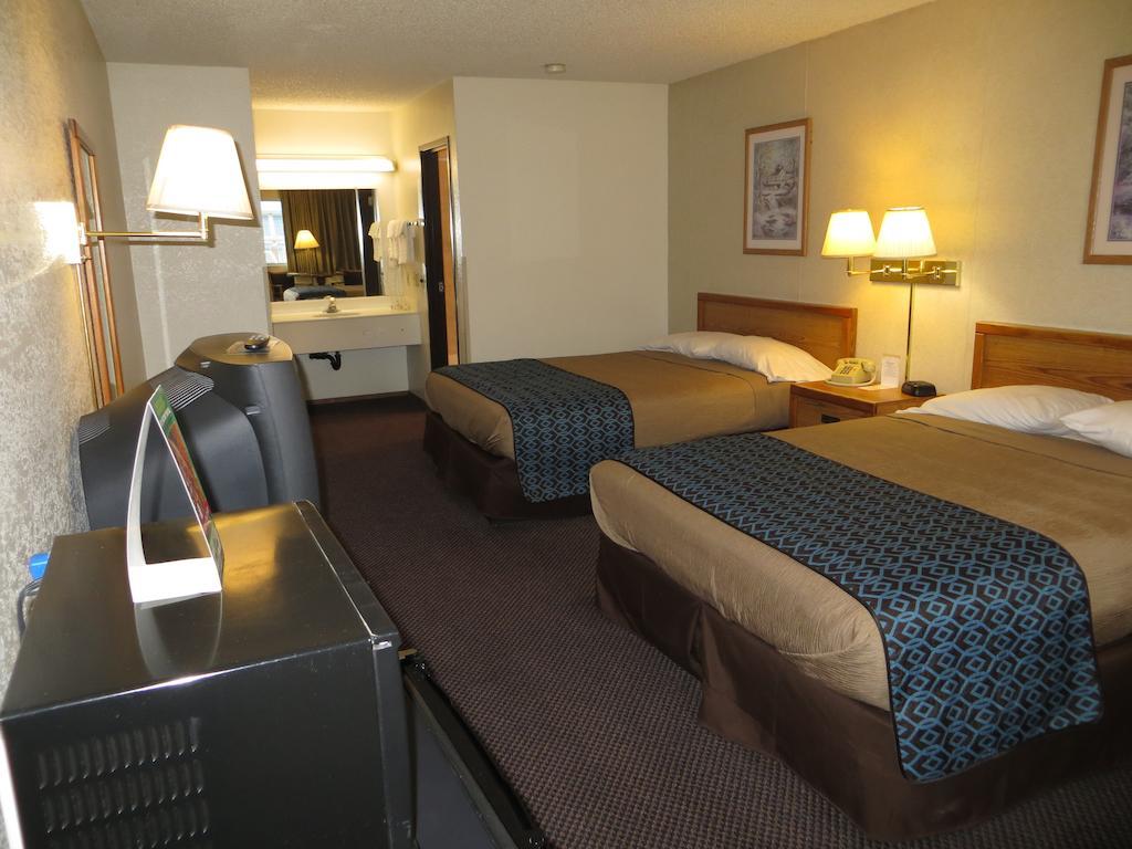 Super 8 By Wyndham Motel